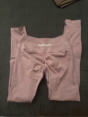 Alphalete Women's Seamless Scrunch Leggings - Mauve / dusty purple